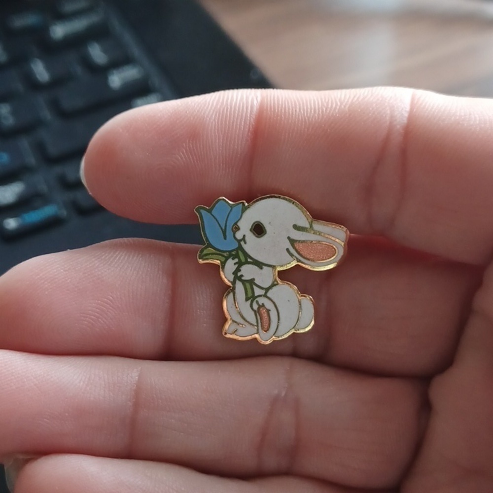 Vintage 1983 Hallmark Bunny with Tulip Easter Spring Enamel Pin
